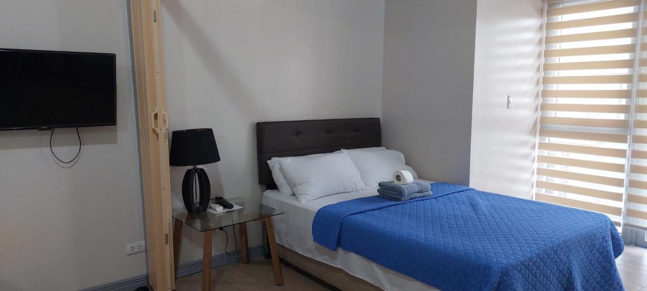 Naia Teminal 3,Newport,Pasay,Elegant Suites Манила Экстерьер фото